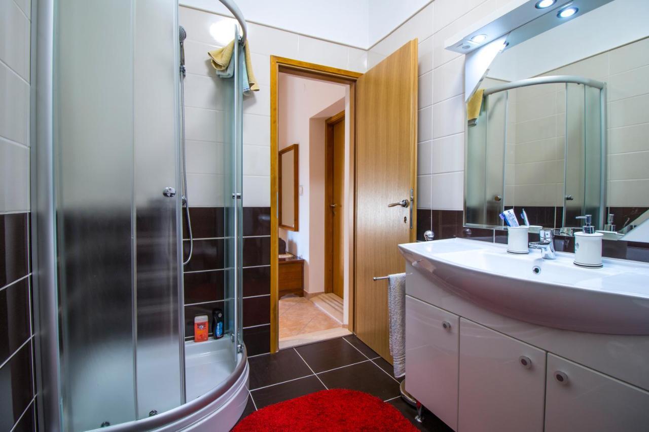 Apartman Kapović Kastela Bagian luar foto