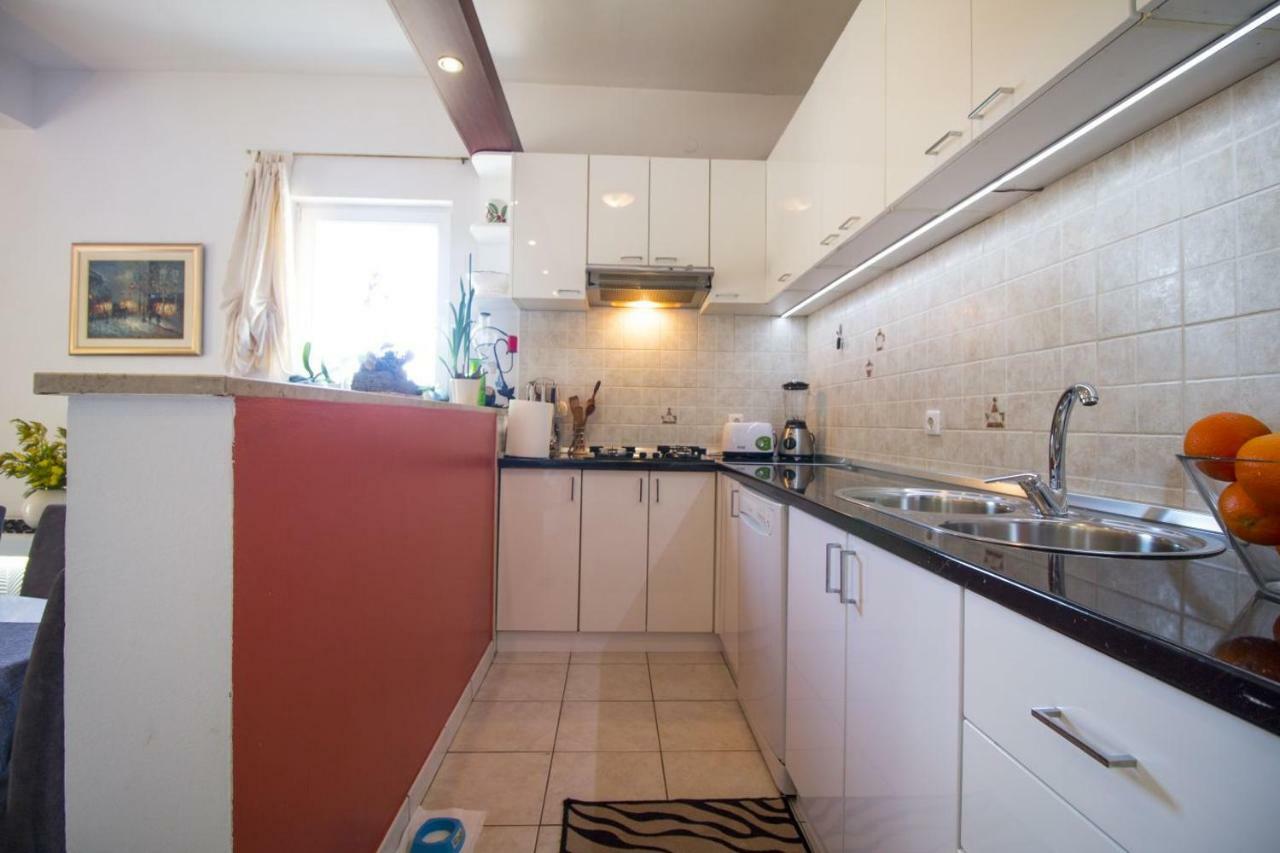 Apartman Kapović Kastela Bagian luar foto